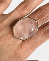 Anillo Presencia - Cuarzo Rosa