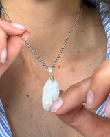 Collar Aura Lunar – Piedra Luna
