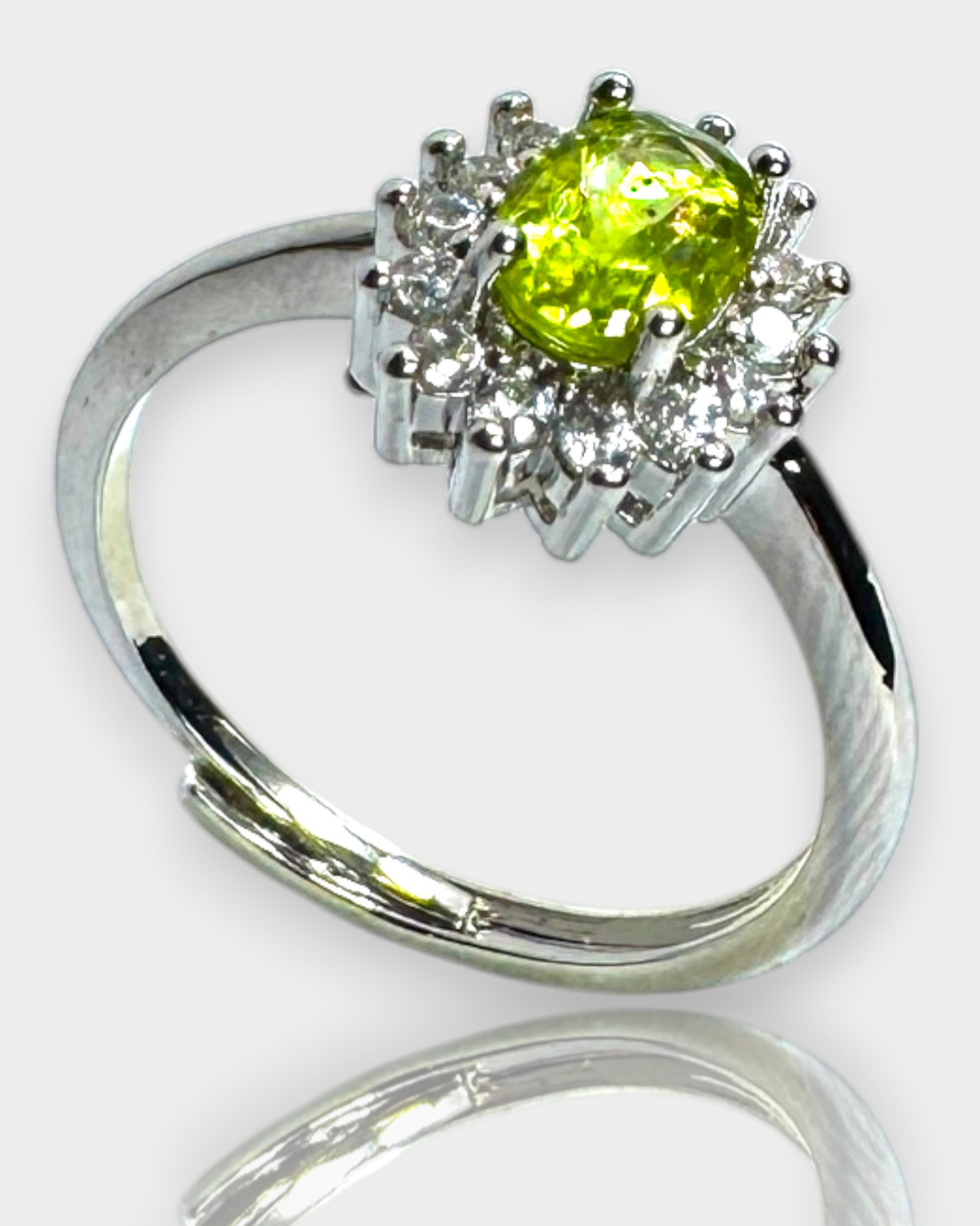 Anillo Renacer Verde- Peridoto