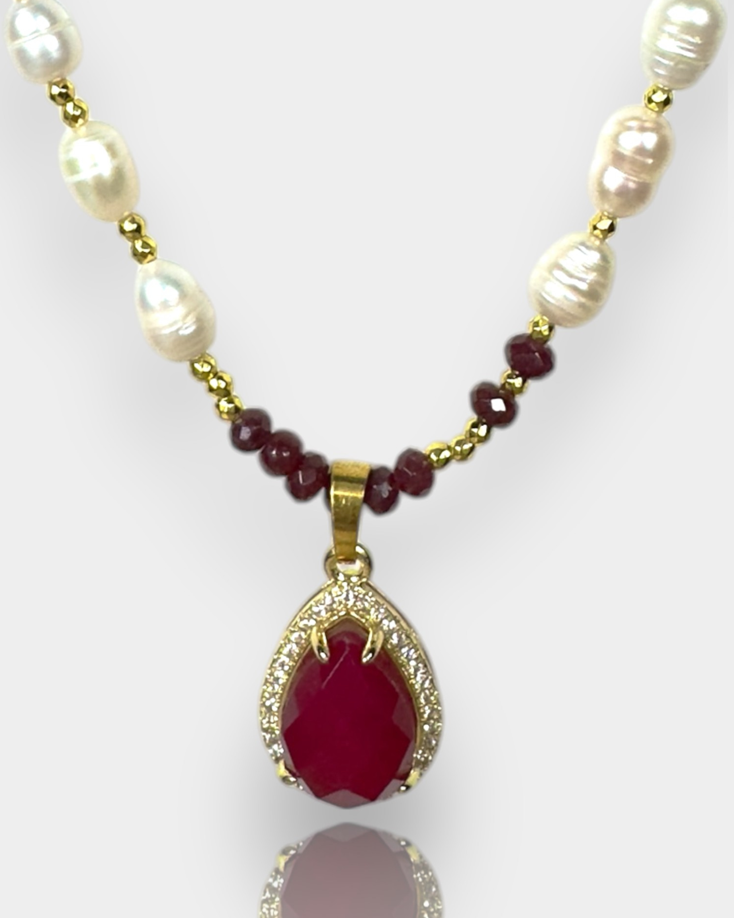 Collar Luz Esencial - Jade Rojo