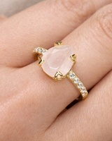 Anillo Intención - Cuarzo Rosa