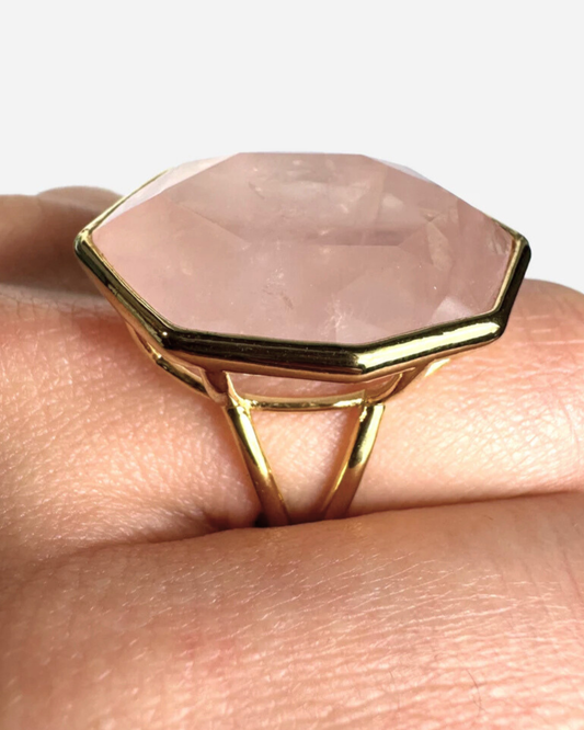 Anillo Presencia - Cuarzo Rosa